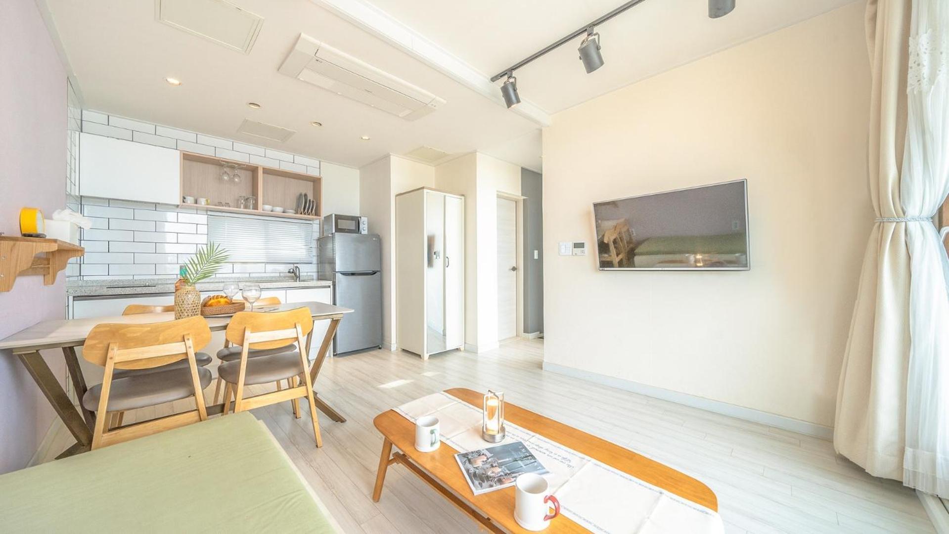 Goseong Littlesquare Oceanview Pension Стая снимка