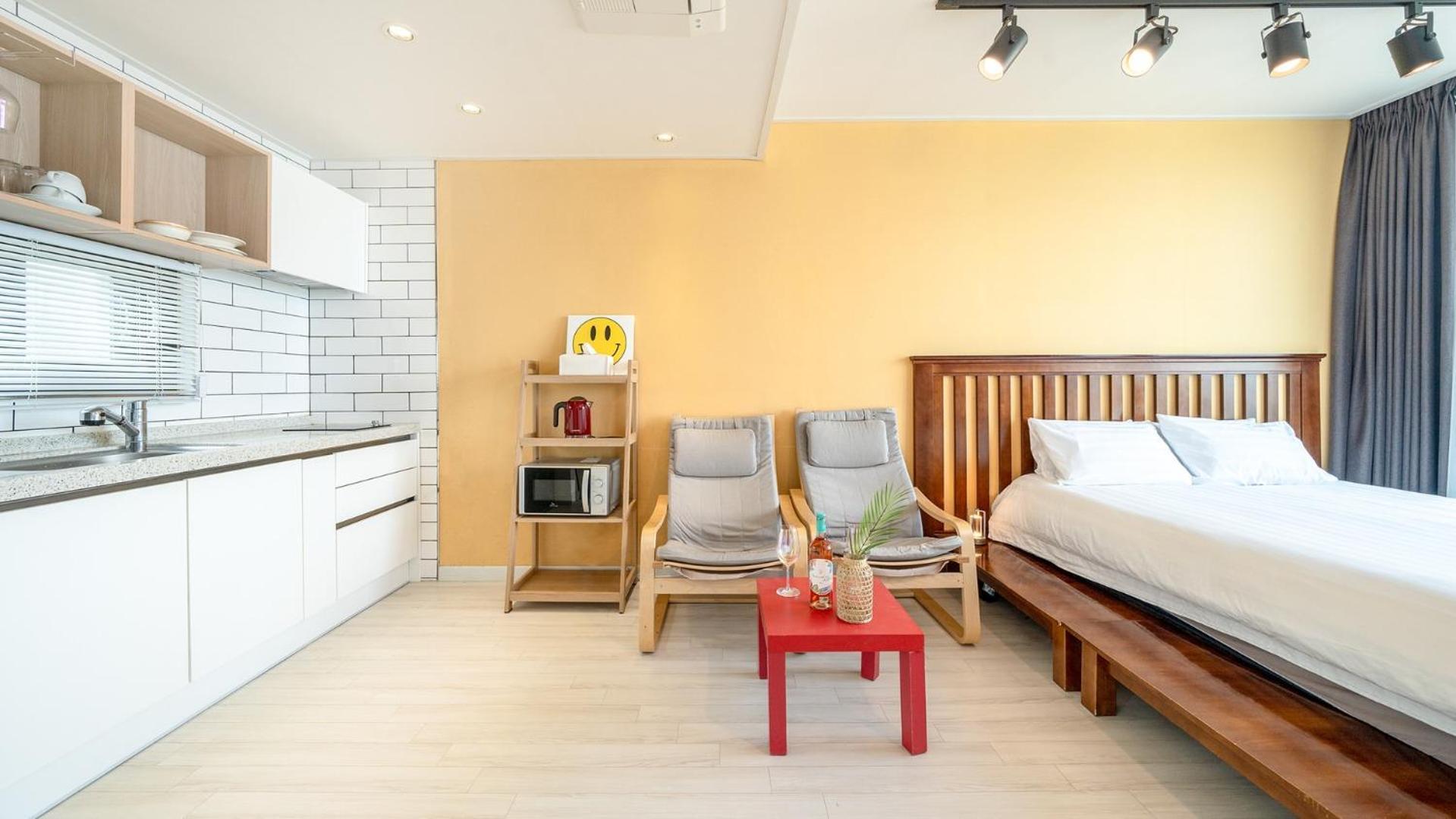 Goseong Littlesquare Oceanview Pension Стая снимка